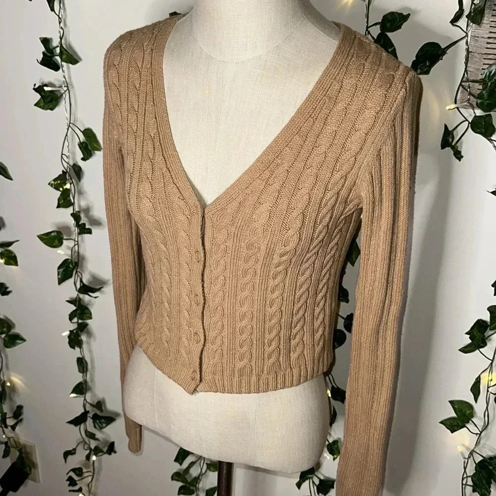 Hollister V-Neck Sweater - Picture 2 of 4
